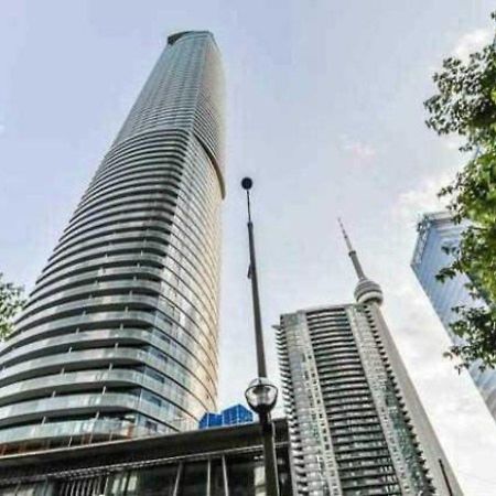 Eg Suites - York St Condos Cn Tower Toronto Kültér fotó