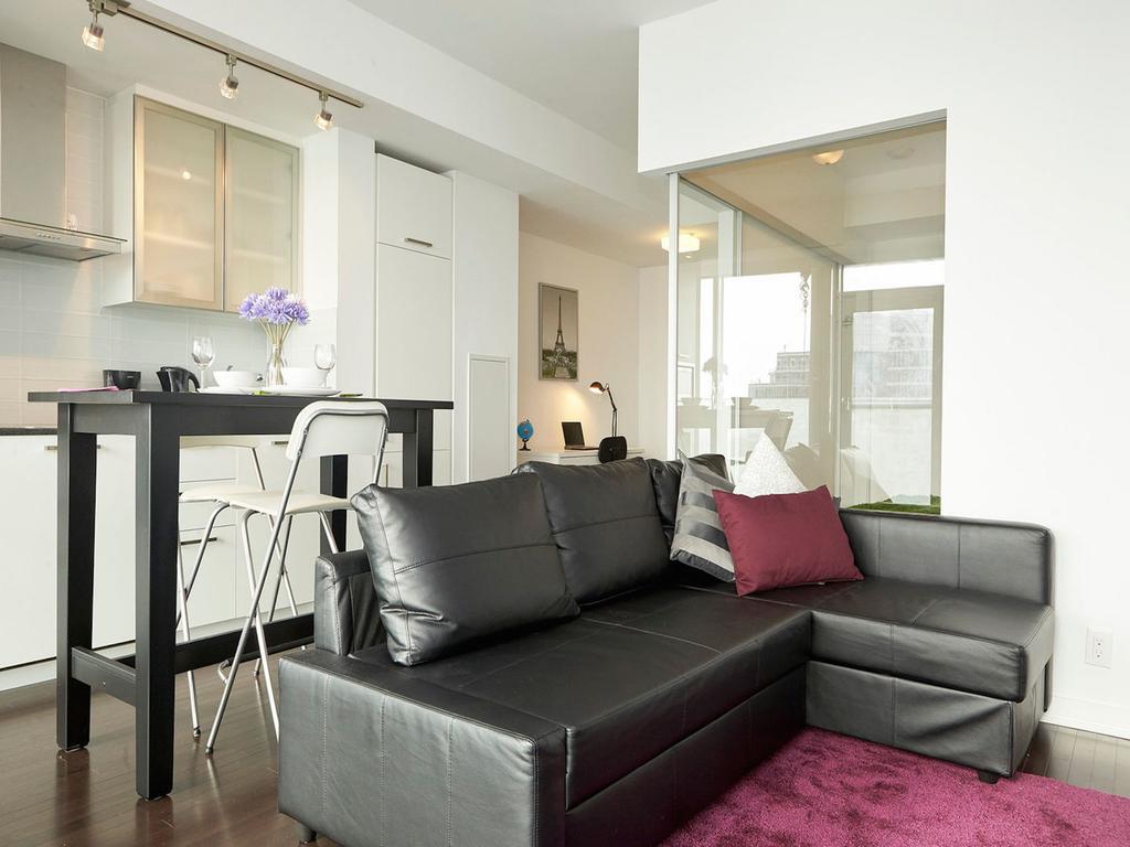 Eg Suites - York St Condos Cn Tower Toronto Kültér fotó
